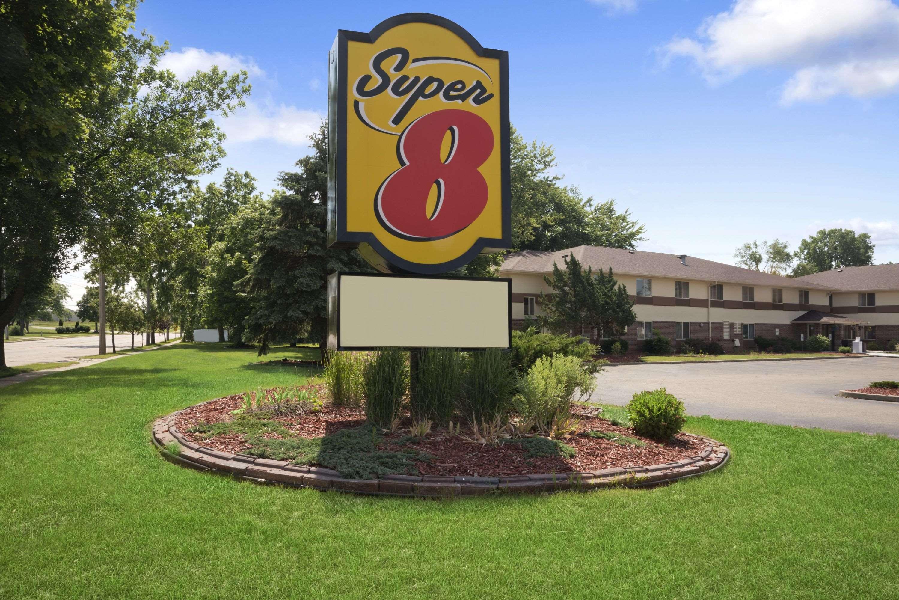 Super 8 By Wyndham Whitewater Wi Hotel Ngoại thất bức ảnh